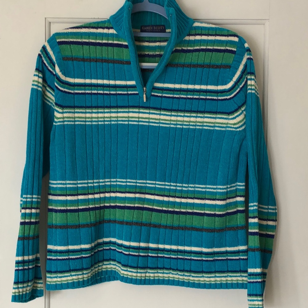 Karen Scott size PM. 1/4 zip, long sleeve women’s chenille sweater. Soft.EUC.
